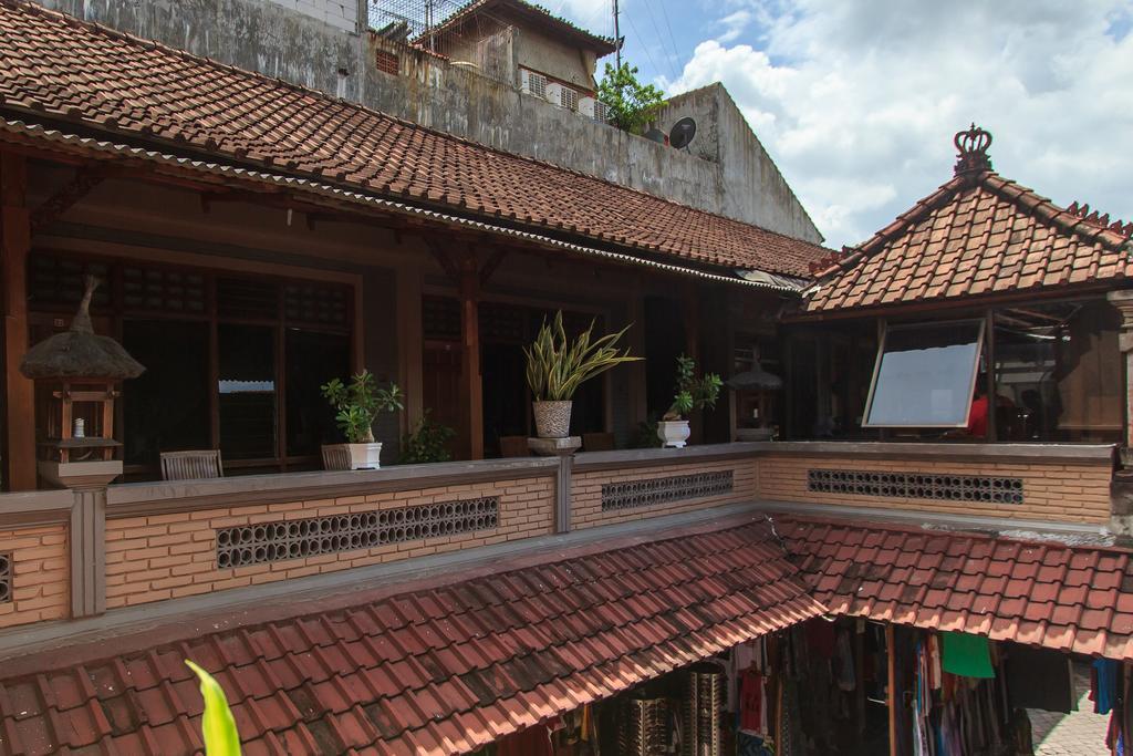 Rabasta Kuta Beach Inn Exterior photo