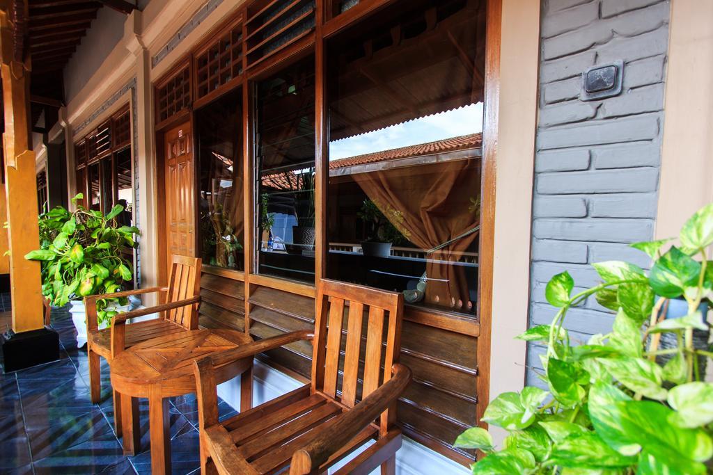 Rabasta Kuta Beach Inn Exterior photo